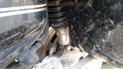 Honda_GL_1100_SC02_schwarz_Verkleidung_Koffer_Sturzbuegel_JAMA_Edelstahl-Auspuff_Radio_Highway-Bars_-_wie_GL1000_GL1_GL2_47.jpg