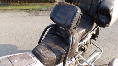 Honda_GL_1200_ASPENCADE_SC14_GOLDWING_weiss,_Koffer,_Radio_-_wie_Interstate_39.jpg