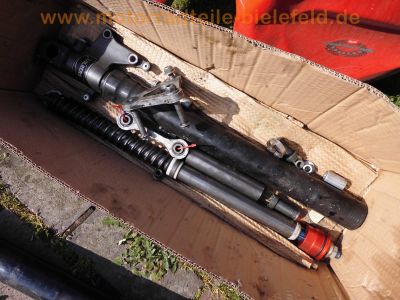 Aprilia_RSV_1000_Mille_RP_2003_Ersatzteile_spares_spare-parts_-_wie_Aprilia_RST_1000_Futura_Tuono_Falco_51.jpg