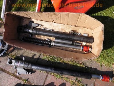 Aprilia_RSV_1000_Mille_RP_2003_Ersatzteile_spares_spare-parts_-_wie_Aprilia_RST_1000_Futura_Tuono_Falco_56.jpg