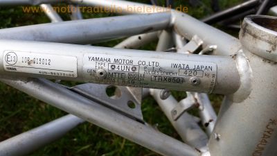 Yamaha_TRX_850_4UN_2x_Rahmen_mit_Brief_frame_with_documents_11.jpg