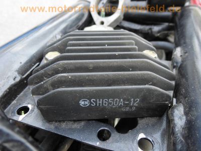 Kawasaki_ZR7S_ZR750F_Ersatzteile_Rahmen_Motorteile_Gabel_Vergaser_-_wie_ZR_550_750_Zephyr_36.jpg