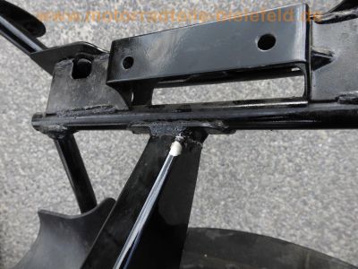 Kawasaki_ZR7S_ZR750F_Ersatzteile_Rahmen_Motorteile_Gabel_Vergaser_-_wie_ZR_550_750_Zephyr_78.jpg