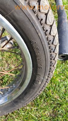 Kawasaki_KZ650B_Ersatzteile_Gabel_Speichenraeder_Motor_Vergaser_83.jpg