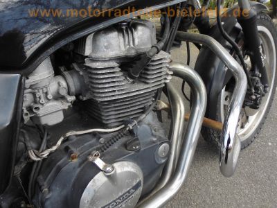 Honda_CB_400_N_letzte_Baureihe_1983_Motad_2-1_Auspuff_6-Speichen-Felgen_32.jpg
