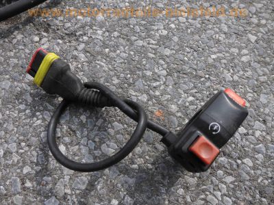 Ducati_Monster_M_600_Ersatzteile_spares_spare-parts_Gabel_Auspuff_Rastenanlagen_Airbox_Elektrik_-_wie_Ducati_600_750_900_SS_M_128.jpg