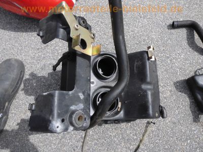 Ducati_Monster_M_600_Ersatzteile_spares_spare-parts_Gabel_Auspuff_Rastenanlagen_Airbox_Elektrik_-_wie_Ducati_600_750_900_SS_M_64.jpg