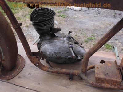 Ardie_100_125_200_Ersatzteile_Motor_Rahmen_Tank_Fender_Trapez-Gabel_Lenker_Gepaecktraeger_14.jpg