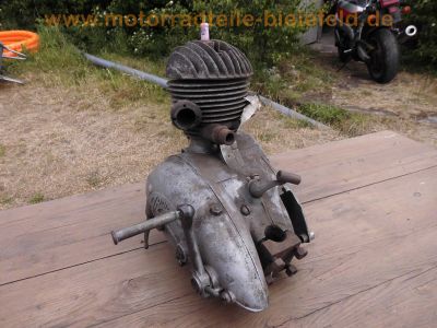 Ardie_100_125_200_Ersatzteile_Motor_Rahmen_Tank_Fender_Trapez-Gabel_Lenker_Gepaecktraeger_32.jpg