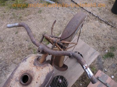 Ardie_100_125_200_Ersatzteile_Motor_Rahmen_Tank_Fender_Trapez-Gabel_Lenker_Gepaecktraeger_8.jpg