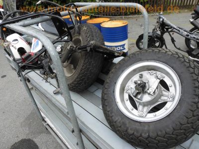 Honda_CY_50_weiss_Ersatzteile_Tank_Sitzbank_Lenker_Schalter_Heckteil_Rahmen_mit_Brief_Papieren_Tacho_Fender_Schutzblech_2.jpg