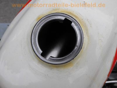 Honda_CY_50_weiss_Ersatzteile_Tank_Sitzbank_Lenker_Schalter_Heckteil_Rahmen_mit_Brief_Papieren_Tacho_Fender_Schutzblech_26.jpg