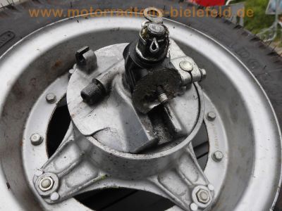 Honda_CY_50_weiss_Ersatzteile_Tank_Sitzbank_Lenker_Schalter_Heckteil_Rahmen_mit_Brief_Papieren_Tacho_Fender_Schutzblech_5.jpg