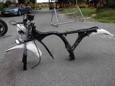 Honda_CY_50_weiss_Ersatzteile_Tank_Sitzbank_Lenker_Schalter_Heckteil_Rahmen_mit_Brief_Papieren_Tacho_Fender_Schutzblech_70.jpg