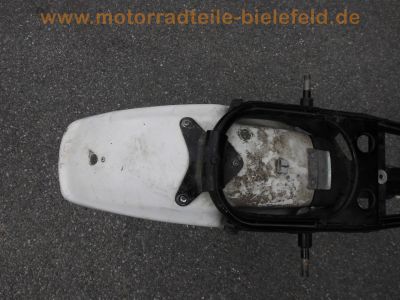 Honda_CY_50_weiss_Ersatzteile_Tank_Sitzbank_Lenker_Schalter_Heckteil_Rahmen_mit_Brief_Papieren_Tacho_Fender_Schutzblech_78.jpg