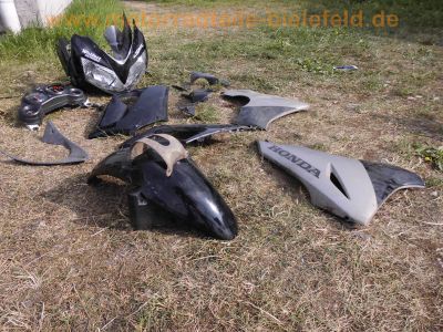 Honda_CBR_125_R_JC34_Vergaser_27tkm_Sturz_10kW_110kmh_teilzerlegt_als_Ersatzteile_1a_Motor_39.jpg