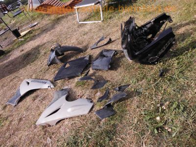 Honda_CBR_125_R_JC34_Vergaser_27tkm_Sturz_10kW_110kmh_teilzerlegt_als_Ersatzteile_1a_Motor_41.jpg