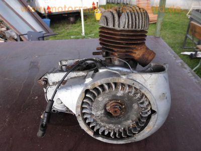 Fichtel_und_Sachs_Motor_vermutlich_97ccm_aus_Hercules_K101_K102_etc_3.jpg