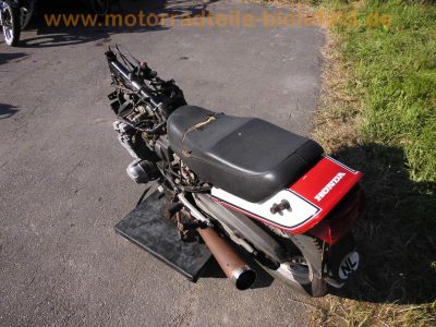 Honda_CBX_550_F_PC04_Wrack_für_Ersatzteile_Motor_Vergaser_Auspuff_Elektrik_20.jpg