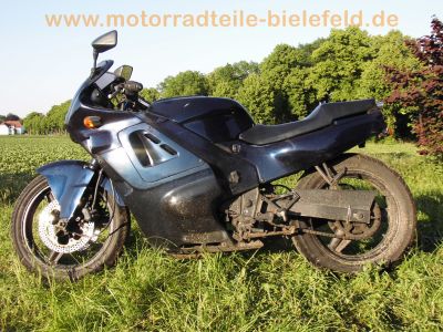Honda_CBR_600_R_PC19_blau_Do-SW_80tkm_Service-Deckel_-_wie_CBR600F_PC23_33.jpg