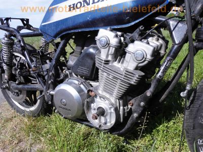 Honda_CB_900_F_Boldor_blau-silber_SC01_Wrack_für_Ersatzteile_-_Motor_Stummel-Lenker_35mm_Gabel_Fahrwerk_Bremsen_-_wie_CB_750_F_KZ_RC01_RC04_SC09_42.jpg