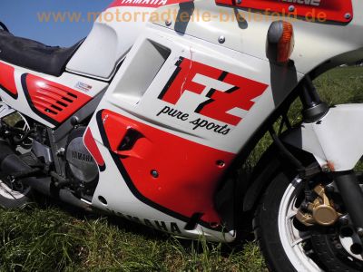 Yamaha_FZ_750_Genesis_2KK_rot-weiss_4-1_Auspuff_-_wie_1FN_FZR_600_750_1000_Exup_24.jpg