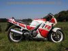 Yamaha_FZ_750_Genesis_2KK_rot-weiss_4-1_Auspuff_-_wie_1FN_FZR_600_750_1000_Exup_1.jpg