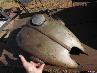 Zuendapp_DB200_2x_Tank_-_ggf_Z_S_DB_DBK_DS_175_S_200_201_202_204_205_250_Trophy_255_350_Comfort_Norma_Sport_Elastic_19.jpg