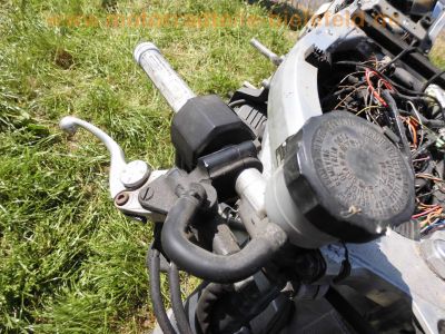 Suzuki_GSX-R_750_W_GR7BB_Karl_Streetfighter-Basis_nackt_57tkm_17x3,50_und_17x5,50_-_wie_GSXR_1100_W_26.jpg