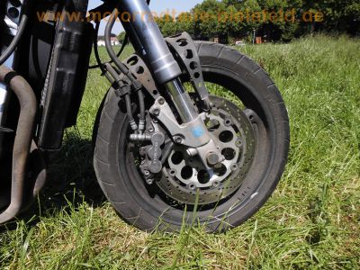 Suzuki_GSX-R_750_W_GR7BB_Karl_Streetfighter-Basis_nackt_57tkm_17x3,50_und_17x5,50_-_wie_GSXR_1100_W_6.jpg
