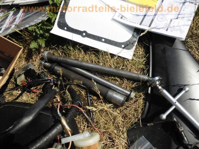Kawasaki_GPZ_1100_UT_DFI_Custom-Bike_Umbau_auf_Vergaser_ZX1100A_KZT10B_ZXT10A_ZXT10B_GPZ_Z_KZ_ZX_1000_1100_J_K_B1_B2_GP_ST_Extras_17x3,50_17x5,50_Gimbel_Rastenanlage_LW_Auspuff_uvm_90.jpg