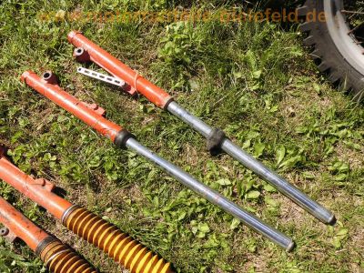 KTM_250_GS_-6_1978_Twinshock_Oldtimer-Enduro_mit_Brief_12kW_Geländesport_Moto-Cross_plus_Ersatzteile_-_wie_KTM_125_175_250_400_GS_MC_Veteranen-Cross_121.jpg