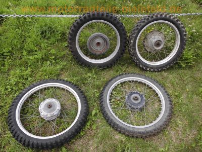 KTM_250_GS_-6_1978_Twinshock_Oldtimer-Enduro_mit_Brief_12kW_Geländesport_Moto-Cross_plus_Ersatzteile_-_wie_KTM_125_175_250_400_GS_MC_Veteranen-Cross_132.jpg