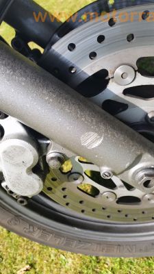 Yamaha_TDM_850_3VD_Twin_grau_Motor_1a_-_technisch_wie_XTZ_750_3LD_26.jpg