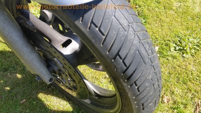 Yamaha_TDM_850_3VD_Twin_grau_Motor_1a_-_technisch_wie_XTZ_750_3LD_45.jpg