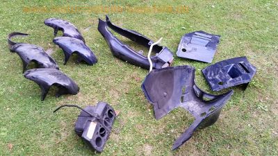 Suzuki_GSX-R_1100_GV73C_Ersatzteile_spare-parts_-_Verkleidung_Rennheck_fender_fairing_wie_GSXR_GSX_750_1100_R_15.jpg