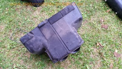 Suzuki_GSX-R_1100_GV73C_Ersatzteile_spare-parts_-_Verkleidung_Rennheck_fender_fairing_wie_GSXR_GSX_750_1100_R_31.jpg