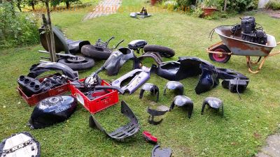 Suzuki_GSX-R_1100_GV73C_Ersatzteile_spare-parts_-_Verkleidung_Rennheck_fender_fairing_wie_GSXR_GSX_750_1100_R_8.jpg