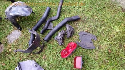 Suzuki_GSX-R_1100_GV73C_Ersatzteile_spare-parts_-_Verkleidung_Rennheck_fender_fairing_wie_GSXR_GSX_750_1100_R_9.jpg