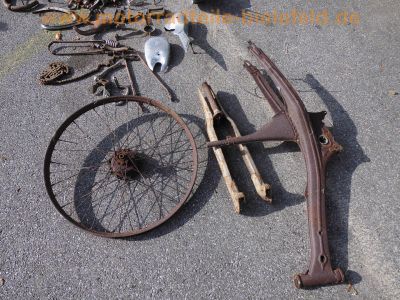 NSU_Quickly_50_3x_49ccm_Mofa_plus_Papiere_Betriebserlaubnis_Ersatzteile_Neuteile_Spezialwerkzeug_169.jpg