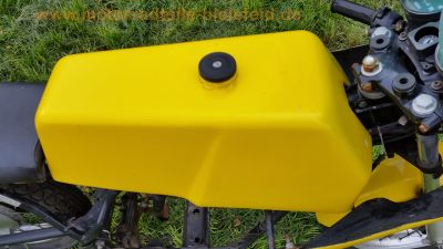 Yamaha_RD250_352_gelb_Cup-Racer_Cafe-Racer_Alu-Tank_Sport-Sitz_Halbschalen-Verkleidung_37.jpg