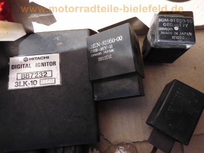 Yamaha_FZR1000_Exup_1992_Typ_3LK_CRASH_upside-down_USD-Gabel_-_wie_3LE_3LF_3GM_70.jpg