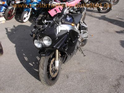 Honda_CBR900RR_SC28_Ur-Fireblade_CRASH_schwarz_-_Technik_wie_SC33_CBR600F2_PC25_PC31_4.jpg