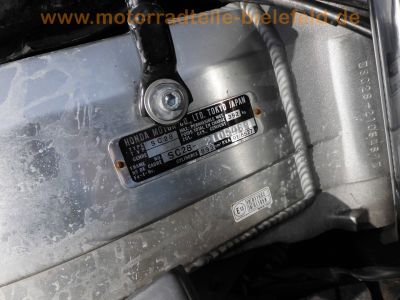 Honda_CBR900RR_SC28_Ur-Fireblade_CRASH_schwarz_-_Technik_wie_SC33_CBR600F2_PC25_PC31_69.jpg