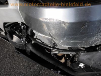 Honda_CBR900RR_SC28_Ur-Fireblade_CRASH_schwarz_-_Technik_wie_SC33_CBR600F2_PC25_PC31_81.jpg
