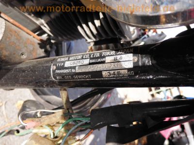 Honda_CB250K_gold_mit_2x_Auspuff_CB250G_Speichenraeder_Chromfender_kurz_original_Sitzbank_-_wie_CB_CL_250K_350K_Twin_34.jpg