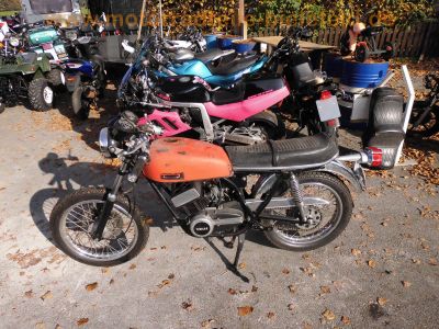 Yamaha_RD250_Typ_522_rot_ohne_Auspuff_Speichenraeder_original_Sitzbank_-_wie_RD_TZ_125_250_350_1A2_352_5.jpg