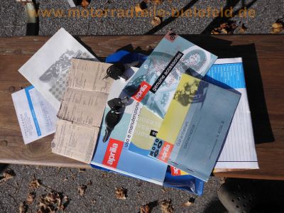 Aprilia_Roller_SR50LC_schwarz_50kmh_24tkm_seit_2000_abgemeldet_Ersatzteile_46.jpg
