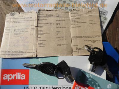 Aprilia_Roller_SR50LC_schwarz_50kmh_24tkm_seit_2000_abgemeldet_Ersatzteile_47.jpg