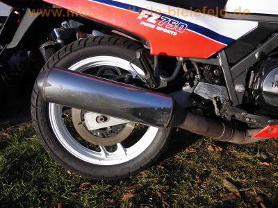 Yamaha_FZ750_Genesis_1FN_4-1_Auspuff_von_2KK_und_original_4-2_Auspuff_unverbastelt_und_gepflegt_-_wie_FZ_FZR_FZX_400_750_1000_31.jpg